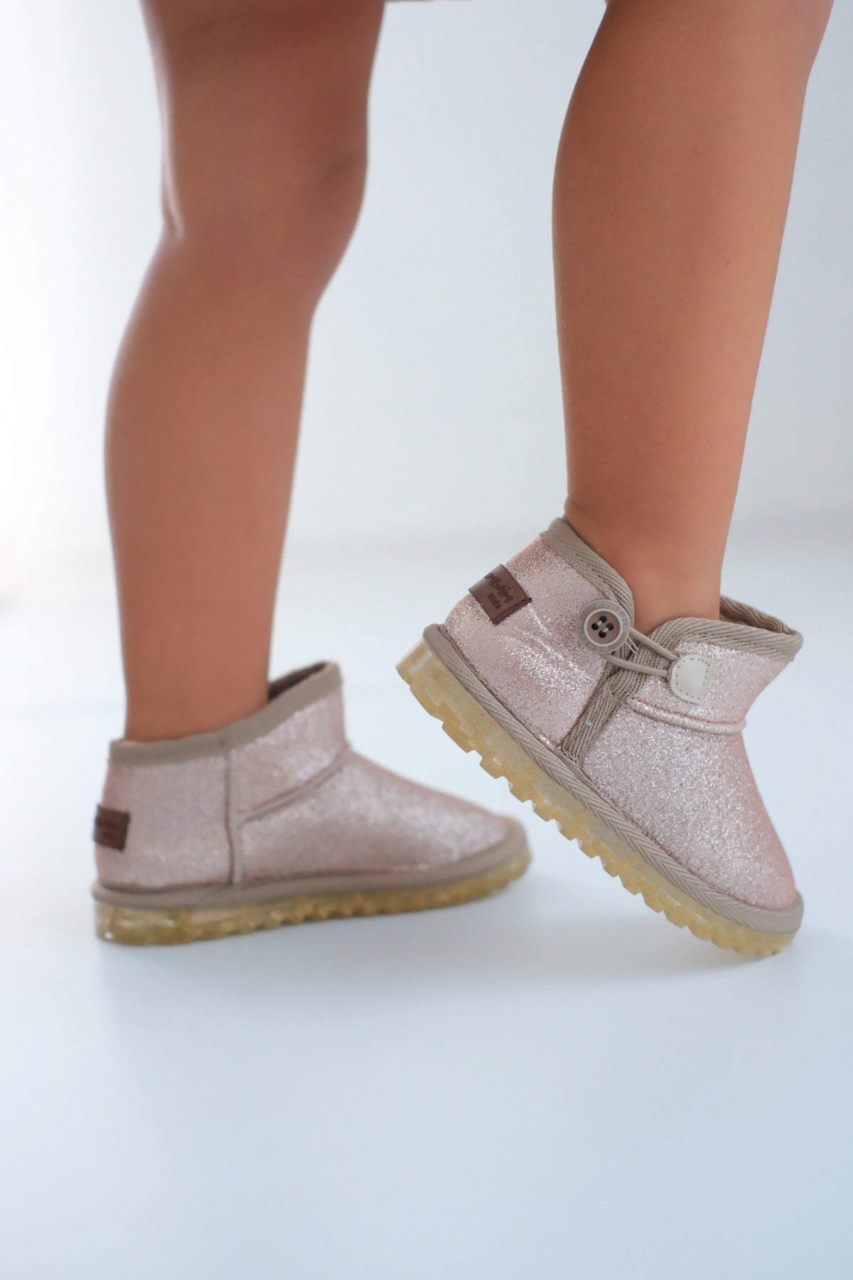 Aurora Kız Çocuk ve Bebek Simli Altın Bot | İçi Kürklü Ortopedik Kaymaz Taban Rahat Kışlık Bot