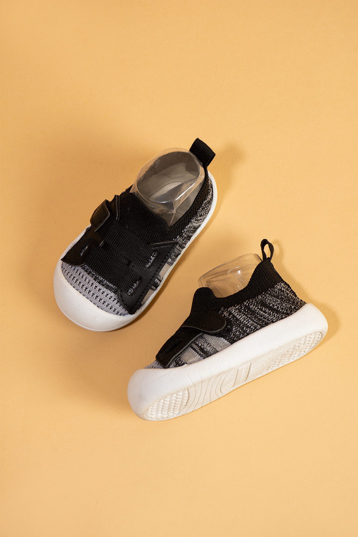 Wisil Unisex Çocuk&Bebek Cırt Cırtlı, Şık, Esnek, Yumuşak Ortopedik Taban Siyah İlk Adım Ayakkabısı