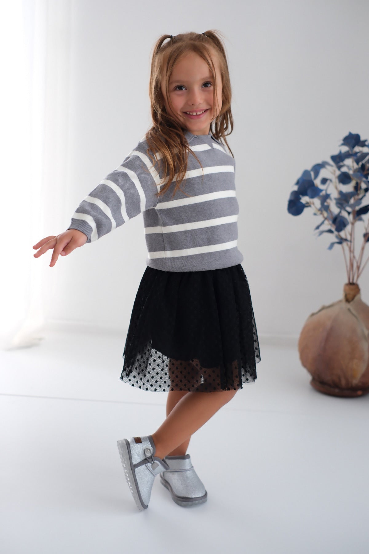 Aurora Kız Çocuk ve Bebek Simli Gümüş Bot - Ortopedik Kaymaz Taban Sıcak Tutan Rahat Kışlık Bot